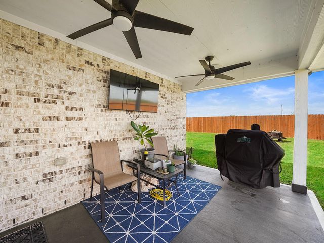 9 Alyssa Palms Drive, Manvel, TX 77578