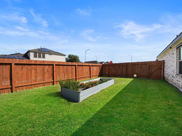 9 Alyssa Palms Drive, Manvel, TX 77578