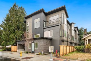 117 Wells Avenue S #B, Renton, WA 98057