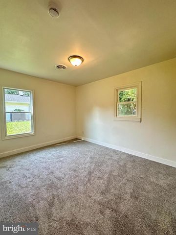 5 S SENATOR AVE, Dover, DE 19901