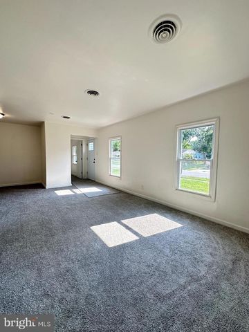 5 S SENATOR AVE, Dover, DE 19901