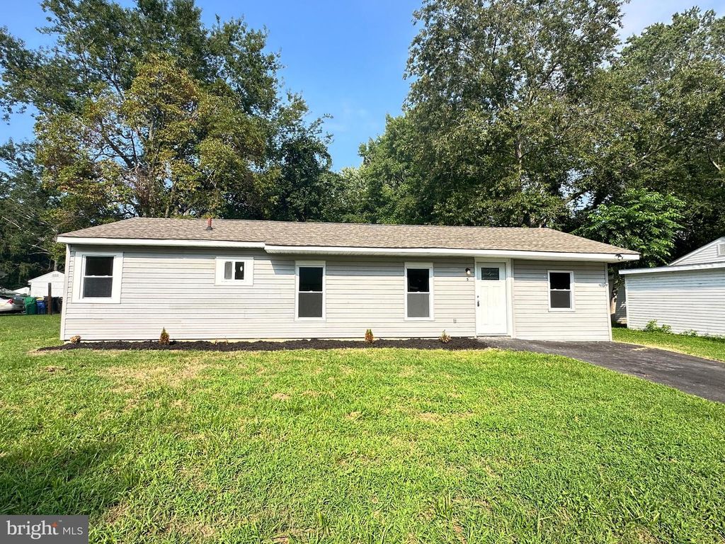 5 S SENATOR AVE, Dover, DE 19901