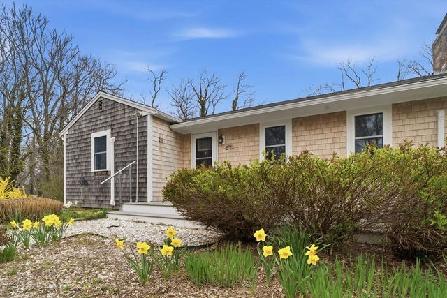 26 Locust Rd, Orleans, MA 02653