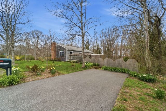 26 Locust Rd, Orleans, MA 02653