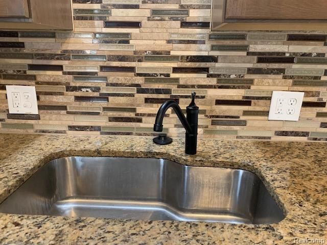 1820 Academy Street, Dearborn, MI 48124