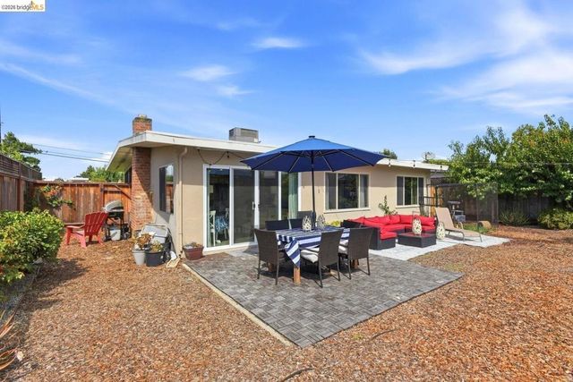 2620 Fordham ST, East Palo Alto, CA 94303