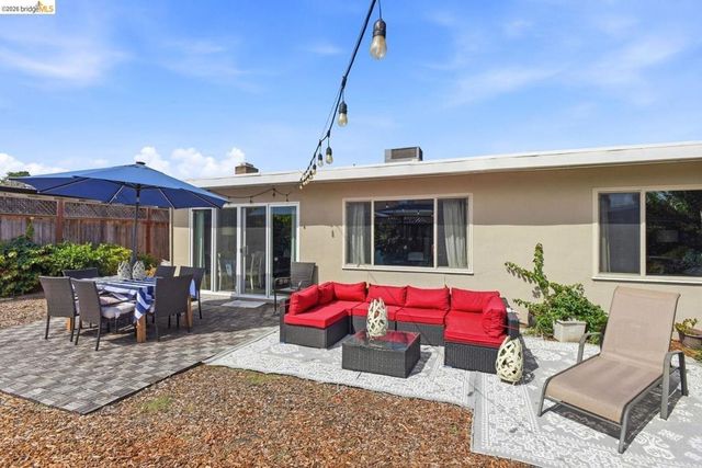 2620 Fordham ST, East Palo Alto, CA 94303