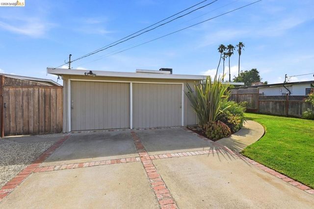 2620 Fordham ST, East Palo Alto, CA 94303