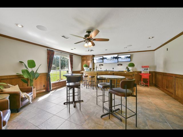 2204 Airline Drive, Friendswood, TX 77546