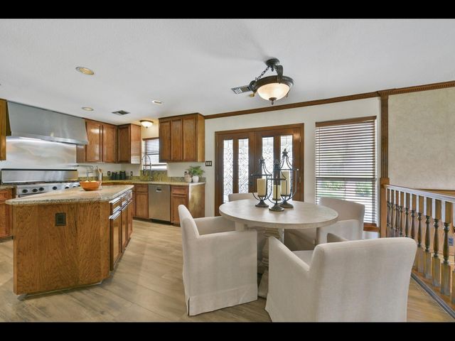 2204 Airline Drive, Friendswood, TX 77546