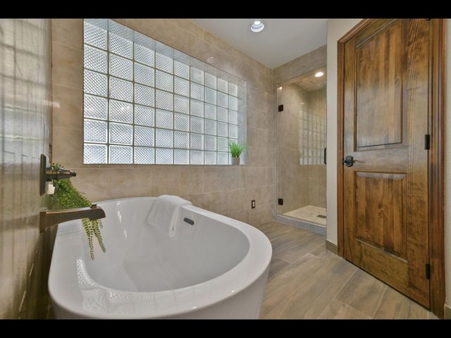 2204 Airline Drive, Friendswood, TX 77546