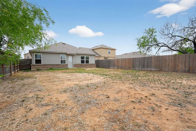7519 Twin Pine Ct, Converse, TX 78109