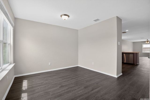 7519 Twin Pine Ct, Converse, TX 78109