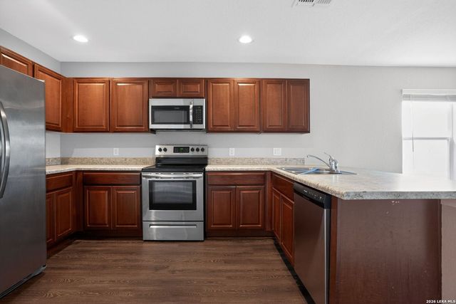 7519 Twin Pine Ct, Converse, TX 78109