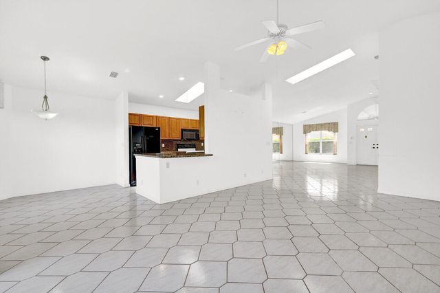 8799 Sonoma Lake Boulevard, Boca Raton, FL 33434