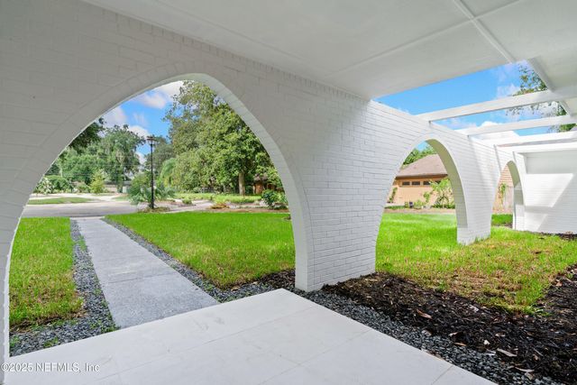 2917 ISSER Court, Jacksonville, FL 32257