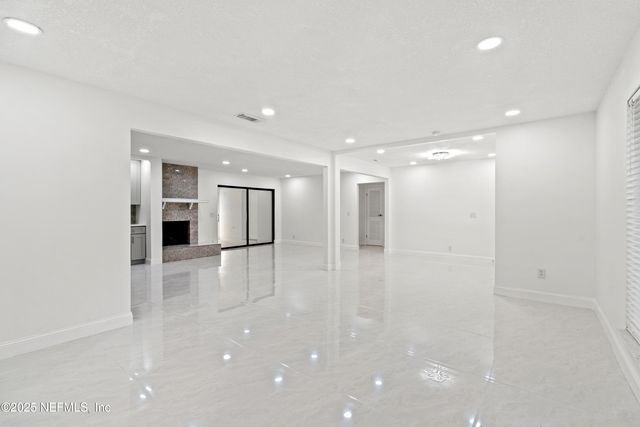 2917 ISSER Court, Jacksonville, FL 32257