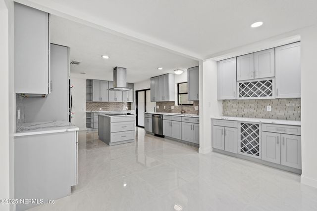 2917 ISSER Court, Jacksonville, FL 32257