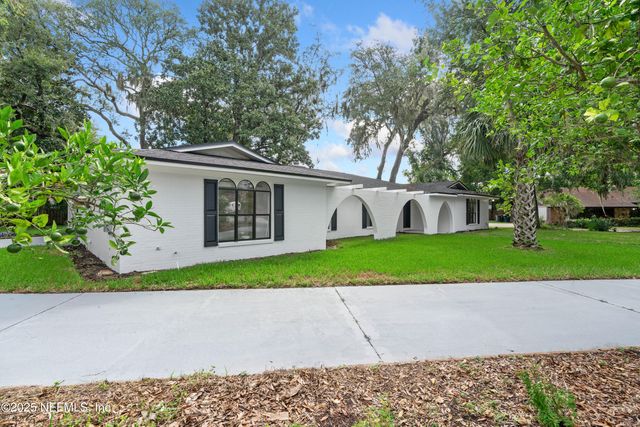 2917 ISSER Court, Jacksonville, FL 32257