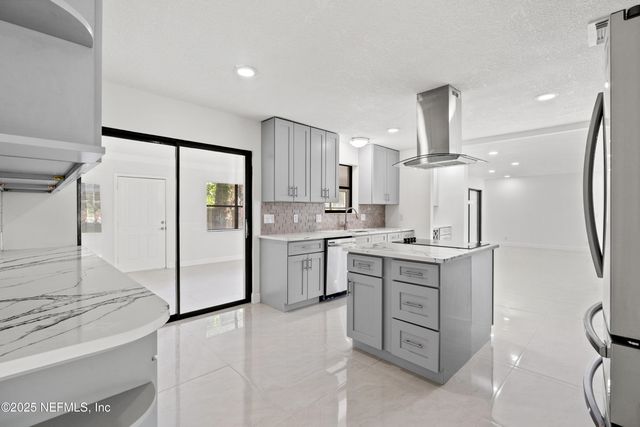 2917 ISSER Court, Jacksonville, FL 32257