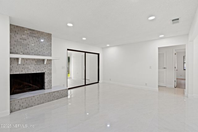 2917 ISSER Court, Jacksonville, FL 32257