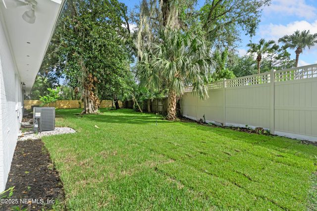 2917 ISSER Court, Jacksonville, FL 32257