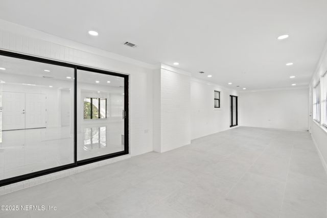 2917 ISSER Court, Jacksonville, FL 32257