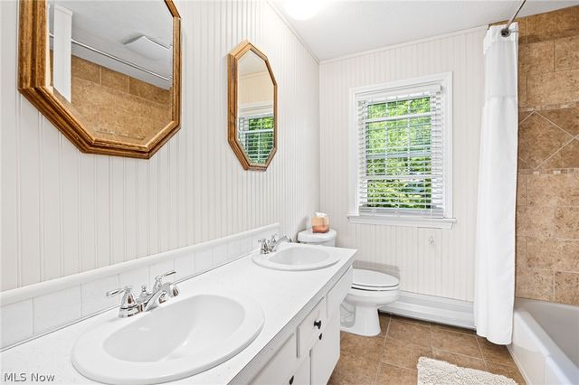 40 Richard Drive, Medina, OH 44256