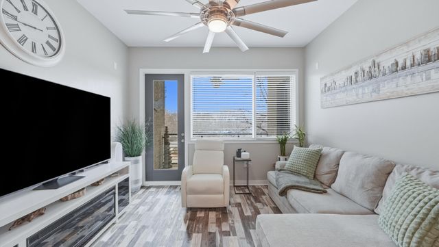 200 Manufacturers Rd Apt 232, Chattanooga, TN 37405