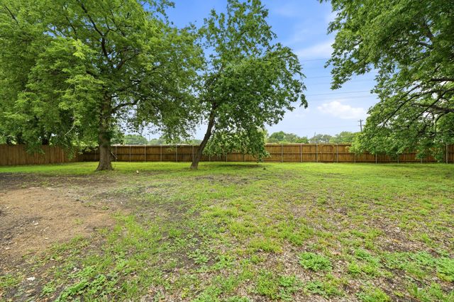 1209 Briarcove Drive, Richardson, TX 75081