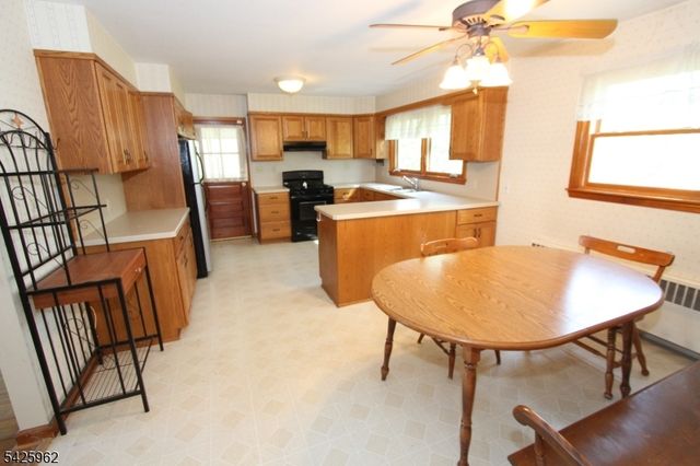 71 Dawn Ave, North Haledon Boro, NJ 07508