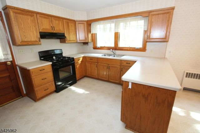 71 Dawn Ave, North Haledon Boro, NJ 07508