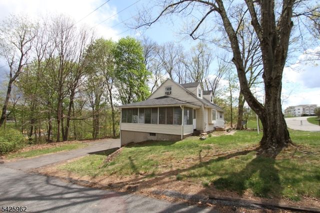 71 Dawn Ave, North Haledon Boro, NJ 07508