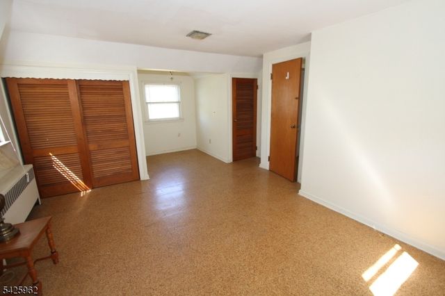 71 Dawn Ave, North Haledon Boro, NJ 07508