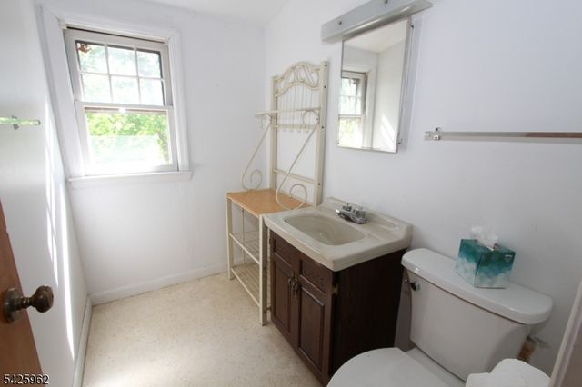 71 Dawn Ave, North Haledon Boro, NJ 07508