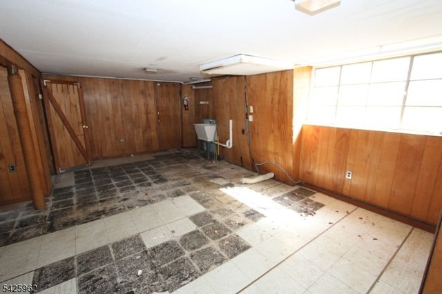 71 Dawn Ave, North Haledon Boro, NJ 07508