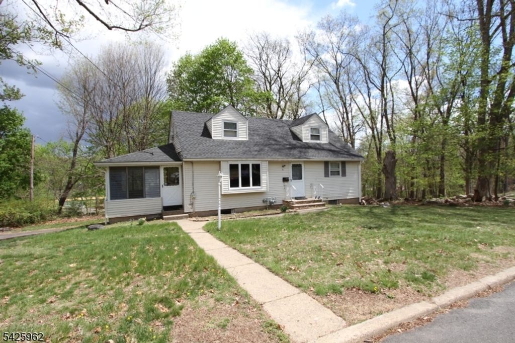 71 Dawn Ave, North Haledon Boro, NJ 07508