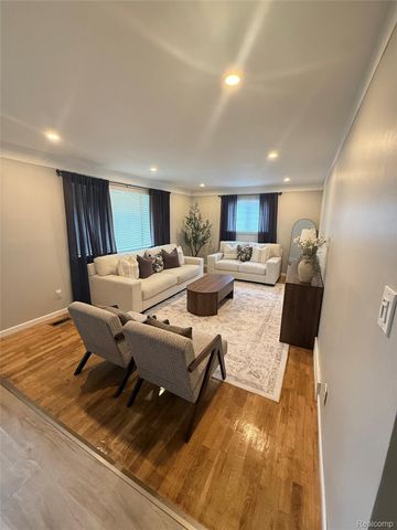 29021 Van Laan Drive, Warren, MI 48092