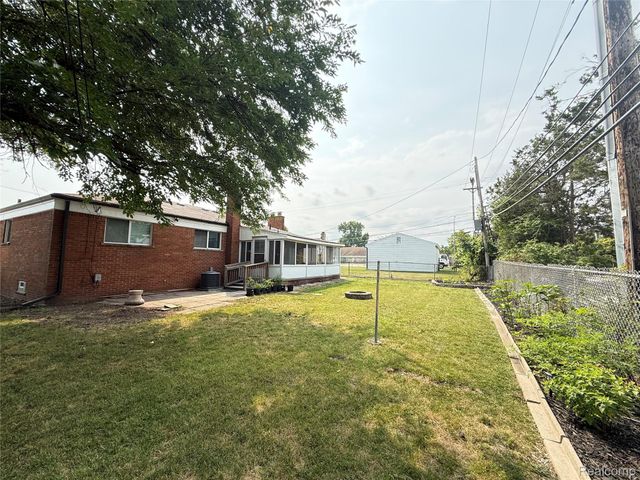 29021 Van Laan Drive, Warren, MI 48092
