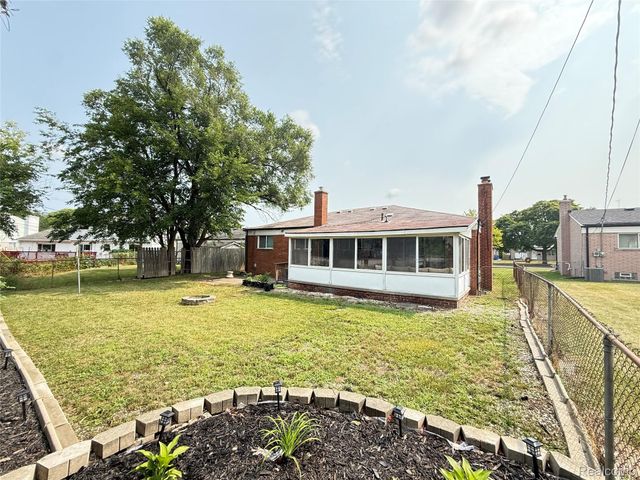 29021 Van Laan Drive, Warren, MI 48092