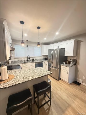 29021 Van Laan Drive, Warren, MI 48092