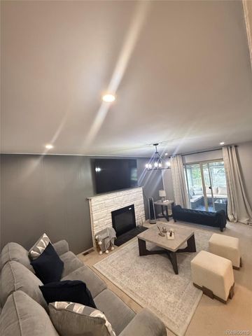 29021 Van Laan Drive, Warren, MI 48092