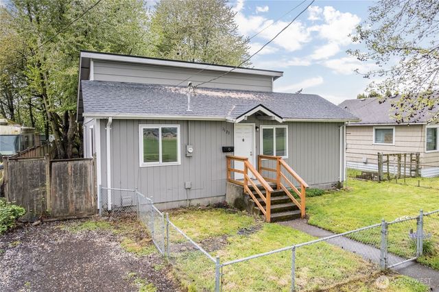 1123 7th Avenue, Longview, WA 98632