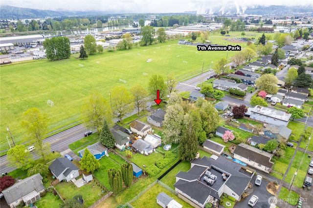 1123 7th Avenue, Longview, WA 98632