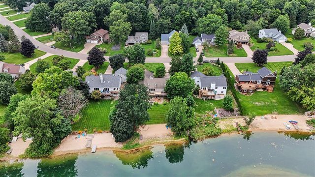 6036 Arroyo Vista Drive, Rockford, MI 49341