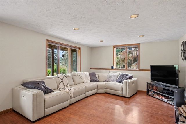 6036 Arroyo Vista Drive, Rockford, MI 49341