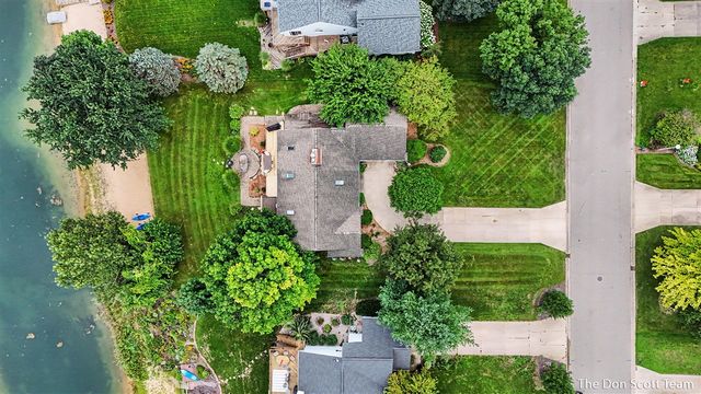 6036 Arroyo Vista Drive, Rockford, MI 49341