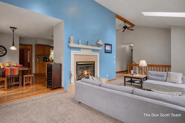 6036 Arroyo Vista Drive, Rockford, MI 49341