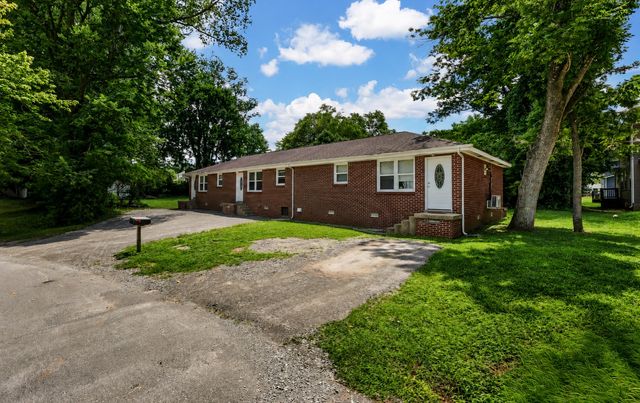 88 W Fork Dr, Clarksville, TN 37042