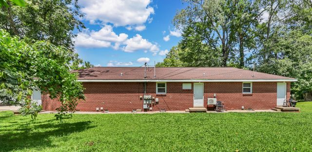 88 W Fork Dr, Clarksville, TN 37042